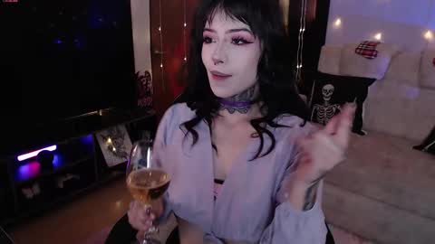 Snapshot of liaa_rodriguezz chatting on 12-16-25, 02:38 Liaa online show from 12-16-25, 02:38