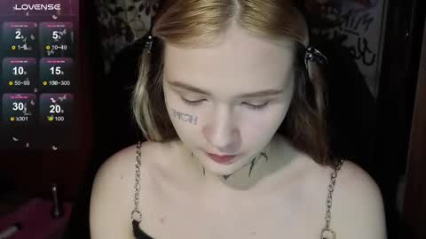 liaaa_li online show from 11-12-25, 02:23