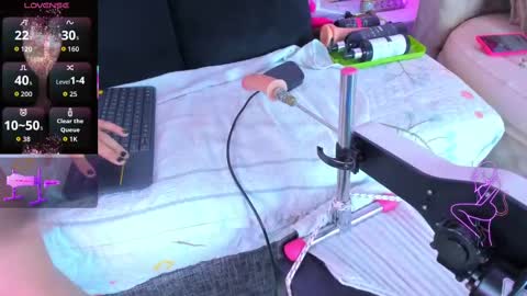 Liaa online show from 10-13-25, 02:55