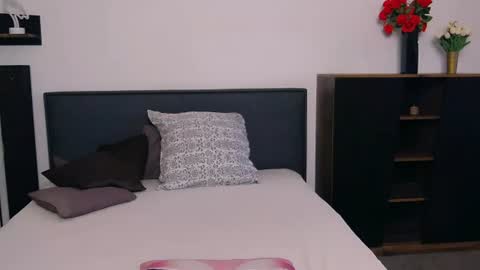 Snapshot of liabeninix chatting on 06-12-26, 09:30 Lia online show from 06-12-26, 09:30