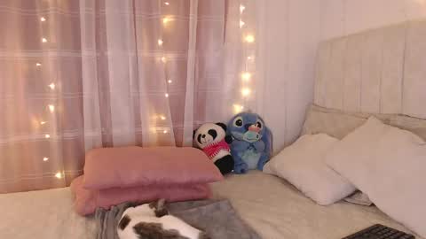 Snapshot of liabunny_ chatting on 05-17-26, 12:41 Lia 3 online show from 05-17-26, 12:41