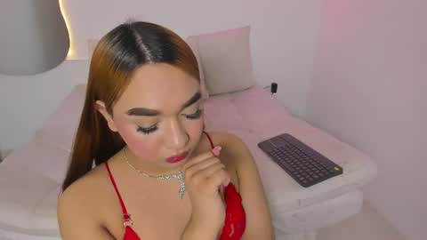 Snapshot of liacampbell__ chatting on 06-12-26, 09:25 La online show from 06-12-26, 09:25