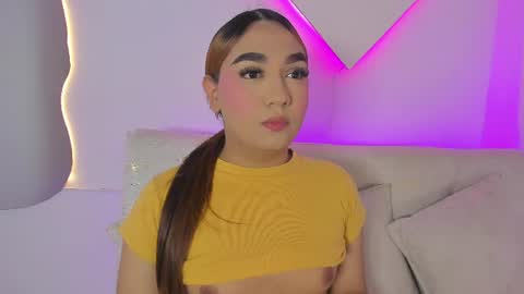 Snapshot of liacampbell__ chatting on 07-14-26, 04:45 La online show from 07-14-26, 04:45