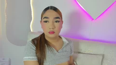 Snapshot of liacampbell__ chatting on 07-15-26, 06:35 La online show from 07-15-26, 06:35