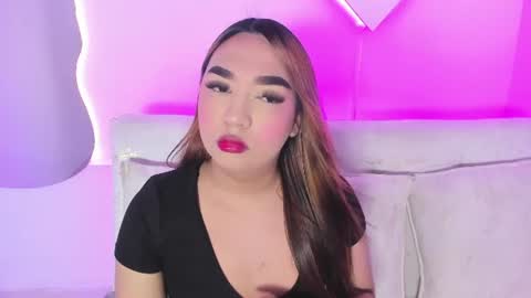 Snapshot of liacampbell__ chatting on 07-18-26, 08:12 La online show from 07-18-26, 08:12