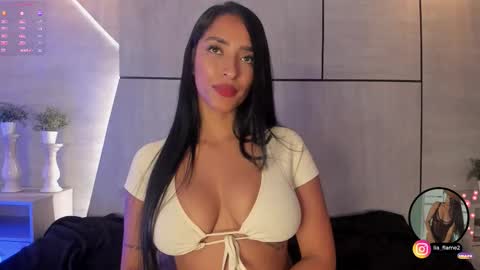 Snapshot of liaflame chatting on 10-28-25, 07:49 Lia Flame online show from 10-28-25, 07:49