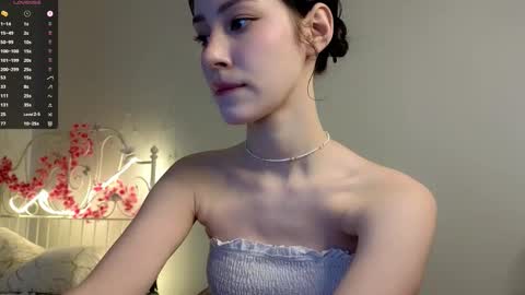 Lia  online show from 10-26-25, 08:53