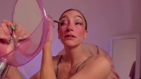 Snapshot of liahilton_ chatting on 11-05-25, 03:56 lh6 9c online show from 11-05-25, 03:56