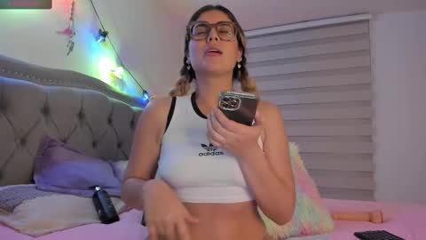 Lia  online show from 02-11-25, 04:11