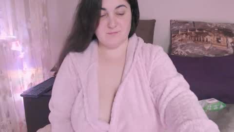 miss Lia  colection for travel online show from 12-09-24, 09:26