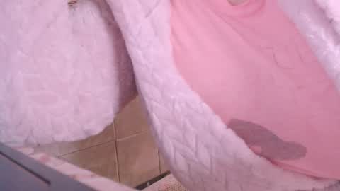 miss Lia  colection for travel online show from 01-21-25, 08:21