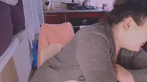 miss Lia  colection for travel online show from 04-12-26, 08:14