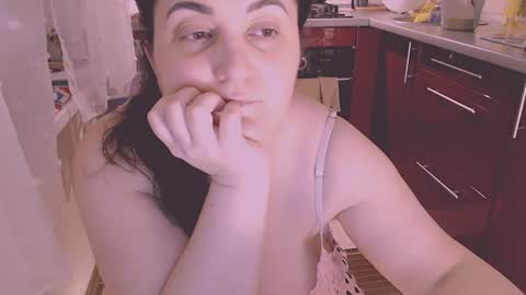 Snapshot of liahsofty chatting on 08-03-26, 07:06 miss Lia colection for travel online show from 08-03-26, 07:06