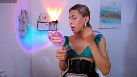 Snapshot of liahstone07 chatting on 05-13-26, 01:08 Liah Stone online show from 05-13-26, 01:08