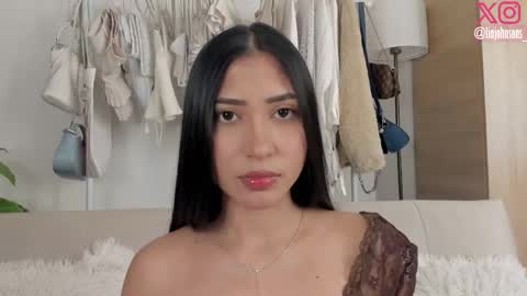 Lia Johnsons online show from 05-24-26, 06:07