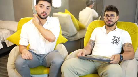 Liam  Luca online show from 02-17-25, 06:48