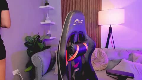 Liam Collins online show from 11-30-25, 07:51