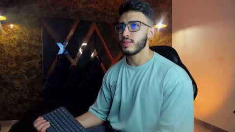 LIAM KLEIN online show from 01-11-26, 04:12