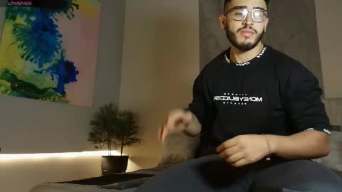 LIAM KLEIN online show from 05-18-26, 11:27