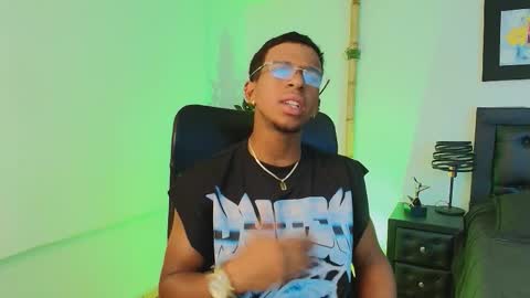 Snapshot of liam_morocho chatting on 09-29-25, 07:51 LIAM online show from 09-29-25, 07:51