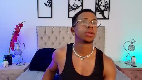 Snapshot of liam_morocho chatting on 10-14-25, 05:30 LIAM online show from 10-14-25, 05:30