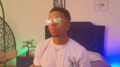 Snapshot of liam_morocho chatting on 10-20-25, 04:13 LIAM online show from 10-20-25, 04:13