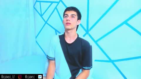 Snapshot of liam_scott77 chatting on 10-23-25, 10:52 Liam scott77 online show from 10-23-25, 10:52