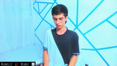 Snapshot of liam_scott77 chatting on 10-30-25, 02:13 Liam scott77 online show from 10-30-25, 02:13