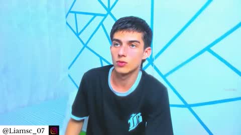 Snapshot of liam_scott77 chatting on 11-17-25, 10:59 Liam scott77 online show from 11-17-25, 10:59