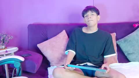 Snapshot of liam_sinclair chatting on 02-24-26, 08:07 Liam online show from 02-24-26, 08:07