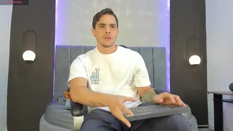 Liam online show from 10-21-25, 07:14