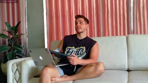 Snapshot of liam_walk chatting on 07-30-26, 09:47 Liam online show from 07-30-26, 09:47