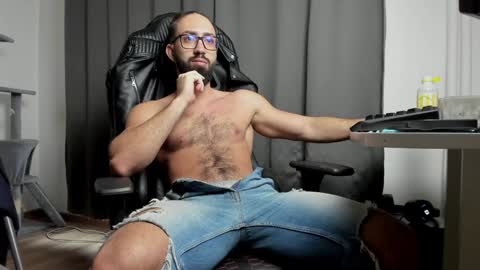 Liam online show from 01-30-25, 07:50