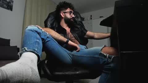 Liam online show from 02-25-26, 08:18