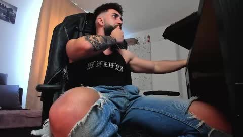 Liam online show from 04-18-26, 07:34