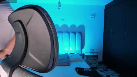 LiamDeep online show from 09-17-25, 04:14