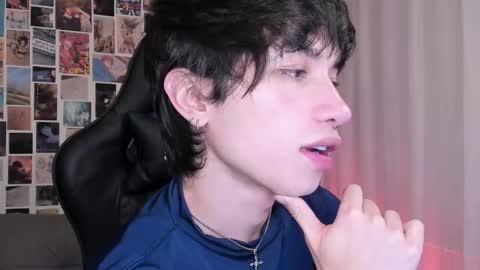 Liam online show from 03-11-25, 04:21