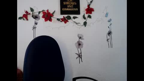 Lia Miller online show from 12-05-24, 11:38