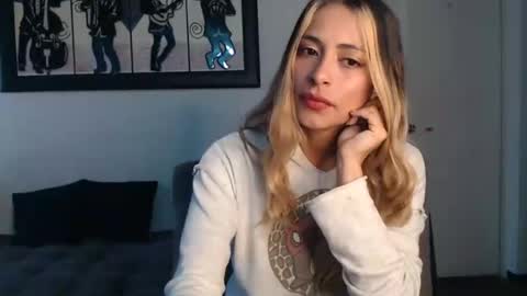 Lia Miller online show from 03-11-25, 11:55