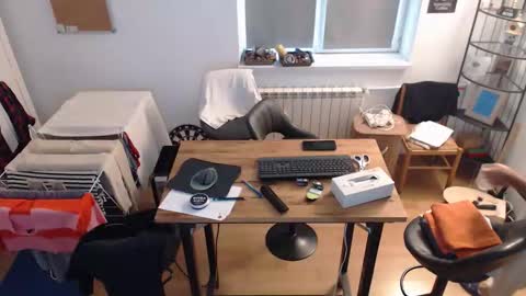 Snapshot of liamlanson08 chatting on 10-08-25, 08:23 liam online show from 10-08-25, 08:23