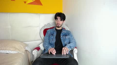 LiamLuxe online show from 12-17-24, 01:05
