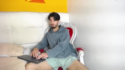 LiamLuxe online show from 12-21-24, 12:38