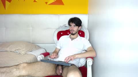 LiamLuxe online show from 12-23-24, 06:27