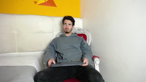 LiamLuxe online show from 01-15-25, 12:15