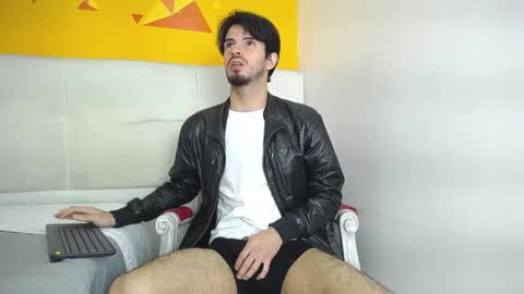 LiamLuxe online show from 01-17-25, 03:43
