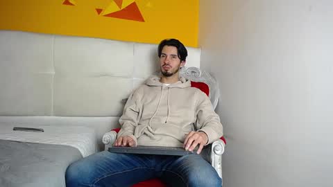 LiamLuxe online show from 01-22-25, 12:17