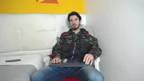 LiamLuxe online show from 01-27-25, 12:37