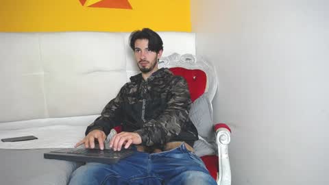 LiamLuxe online show from 01-27-25, 03:39