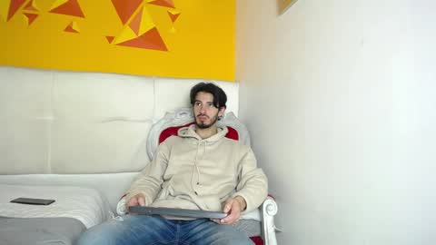 LiamLuxe online show from 02-04-25, 12:22