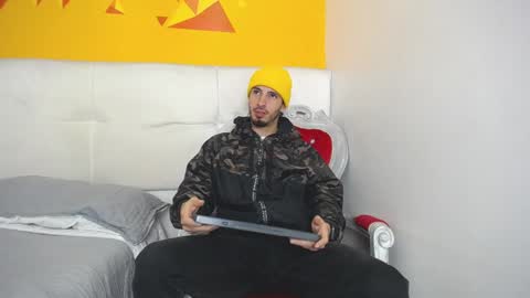 LiamLuxe online show from 02-06-25, 06:56